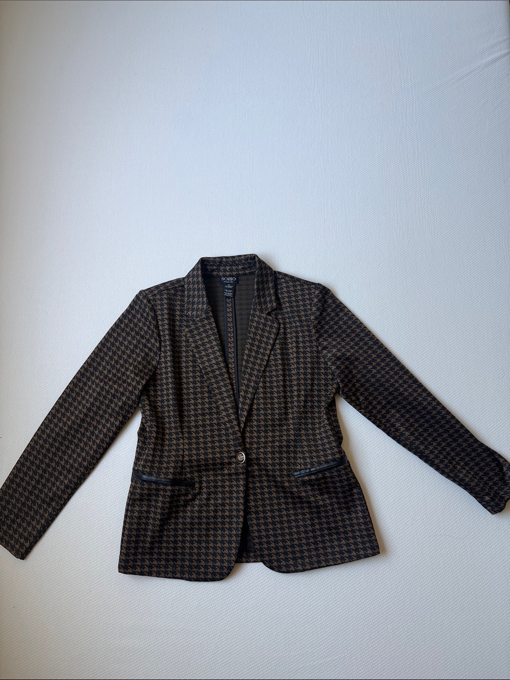 Soho Houndstooth Single-Button Blazer in Brown and Black